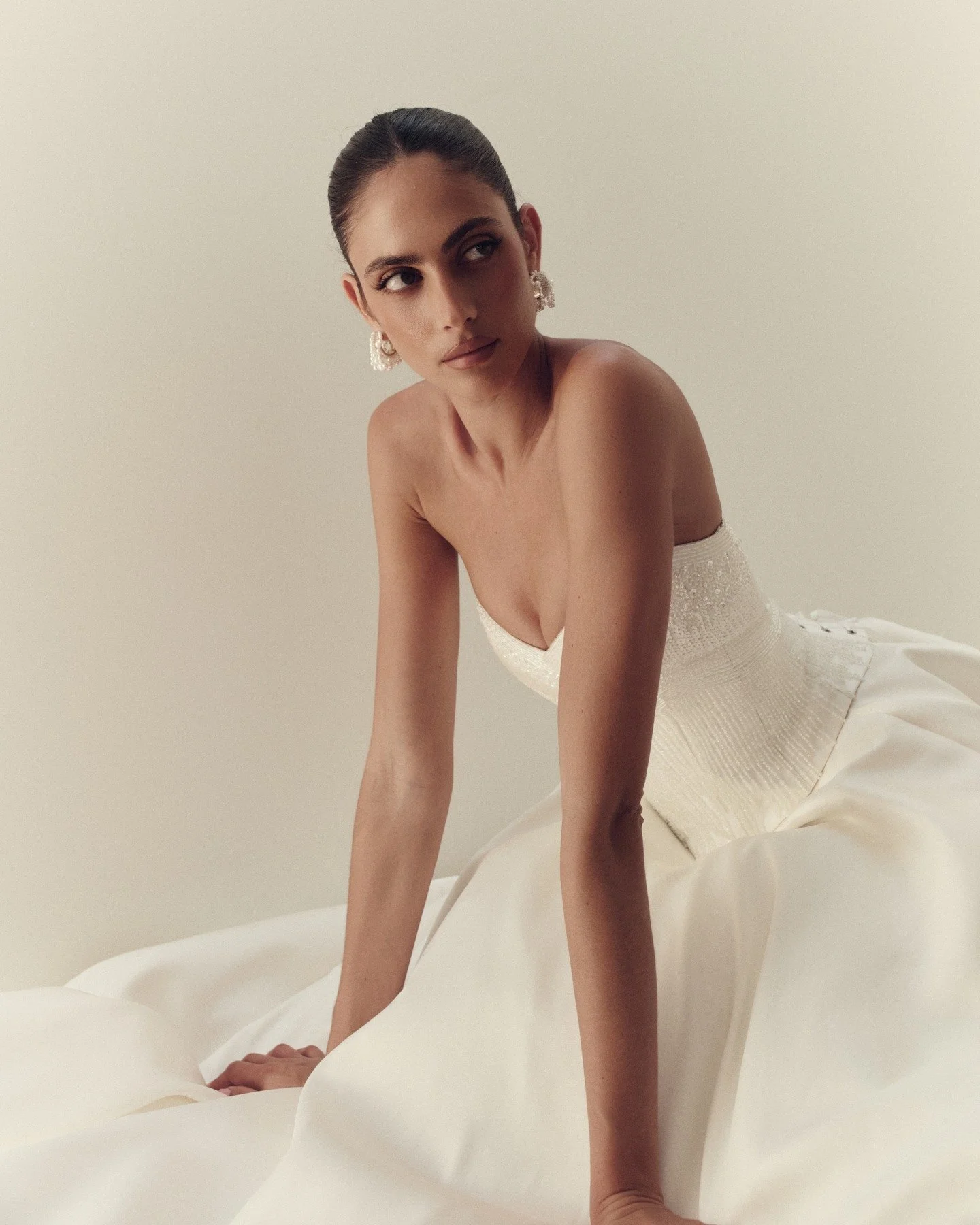 KWH Bridal's latest collection Casa Olea is modern romance done beautifully, effortless silhouettes, soft structure, and timeless detail in every piece. 

We loved bringing this collection to life 🦢🕊️

DREAM TEAM
Photographer @mattgodkinweddings
HM