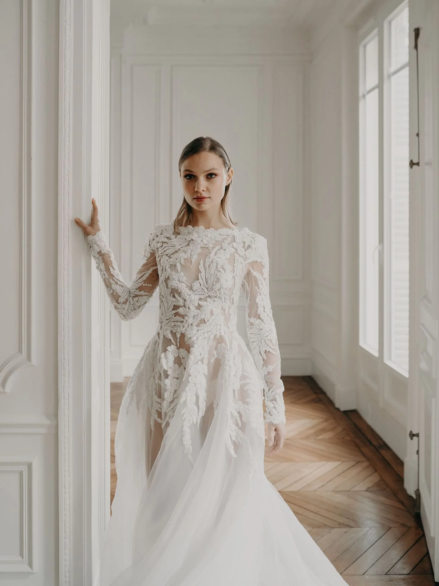 In 2018, before our business was even full-time, we took one of our boldest leaps yet. While Sophie was living in France for 8 months, we organised an editorial shoot in Paris. Our aim: to showcase our aesthetic and collaborate with extraordinary bri