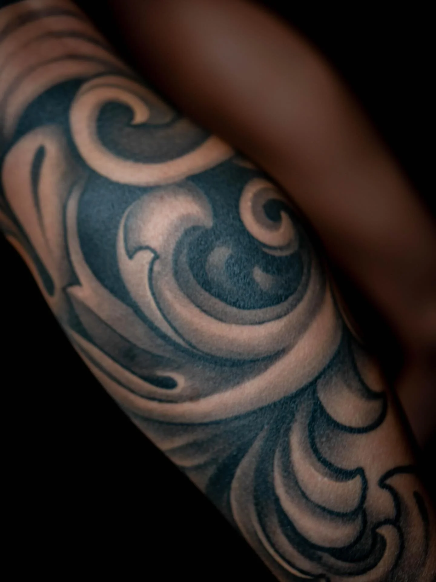 Finally got some healed pics of this leg sleeve. Thank you so much to @linsey_wegener_vega for her dedication and resilience. #bcollinstattoo #lastingdosetattoo #girltattoos #legsleeve