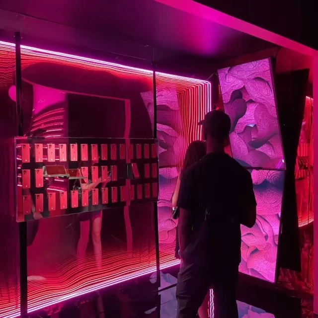 Pantone_1.jpg
