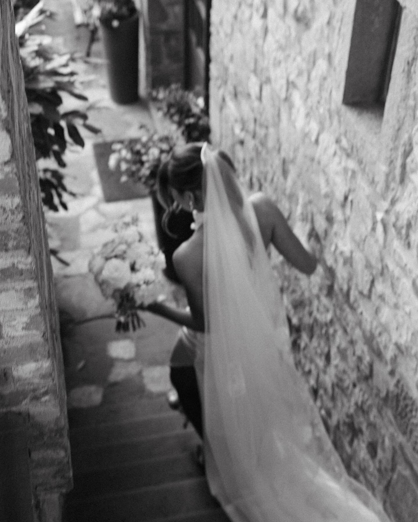 Kelsey in @madewithlovebridal for her Tuscan elopement // @houseoflove.adl