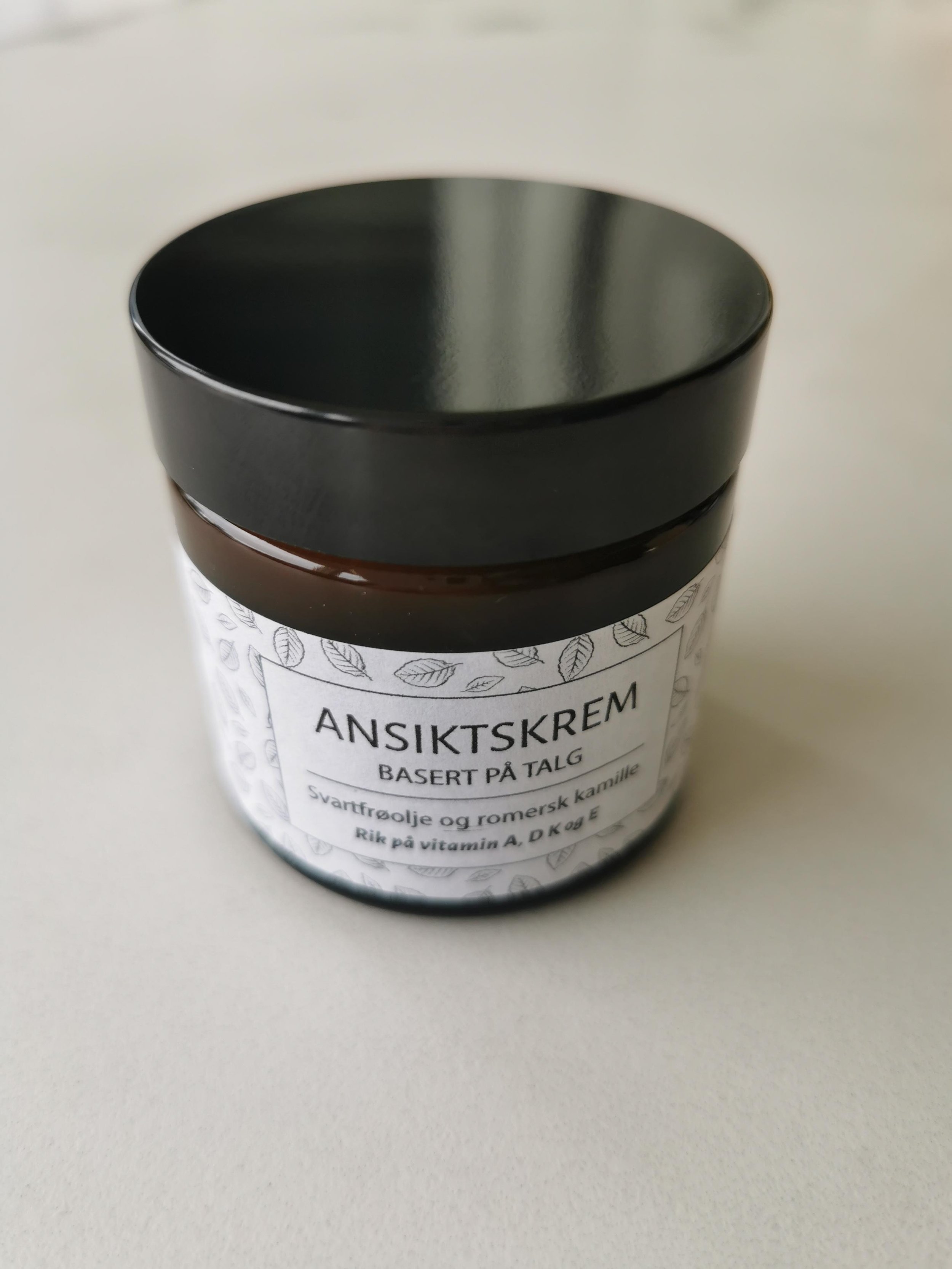 ansiktskrem 60 ML3.jpg
