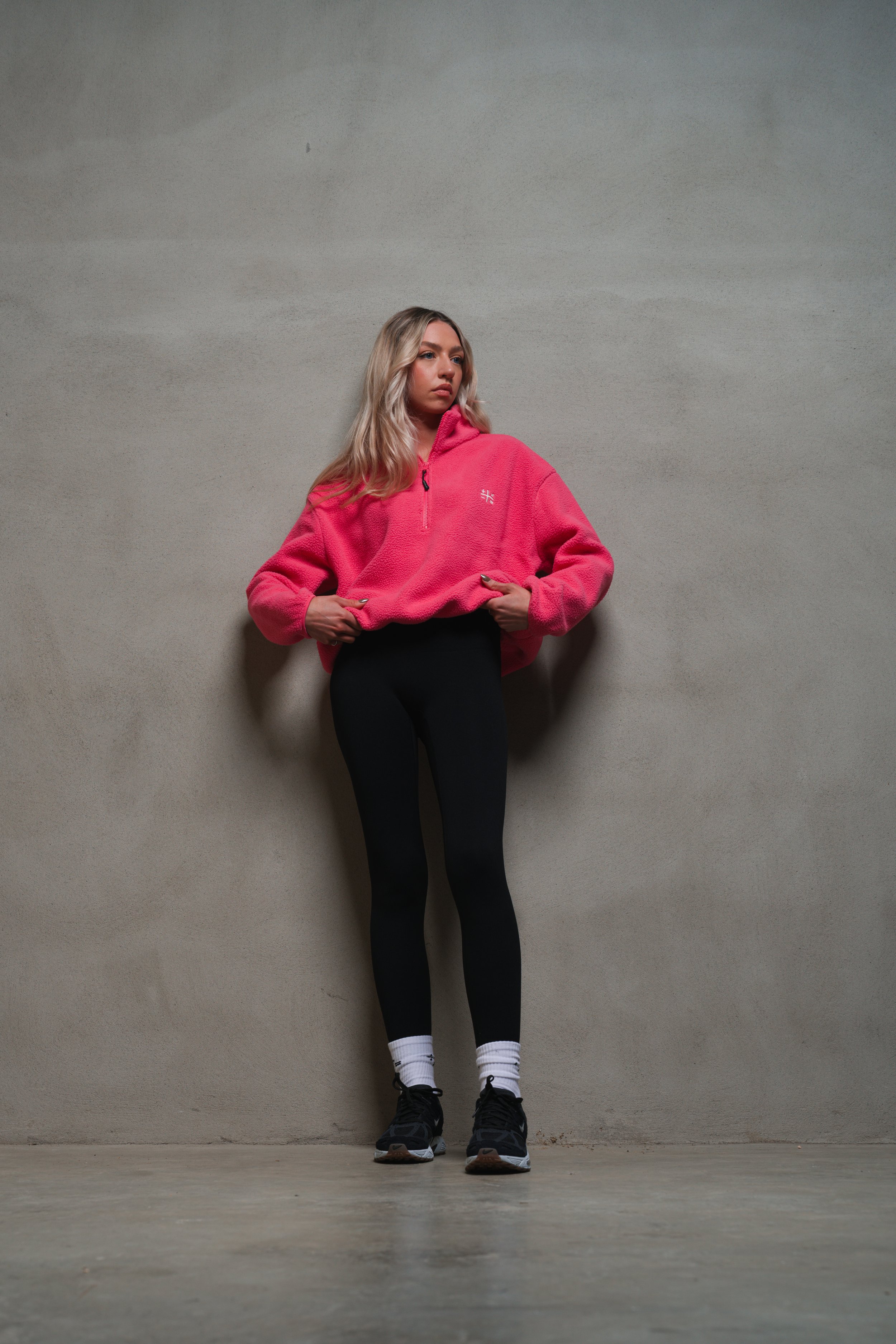 CALLA (SHORT WITH PULLCORD) HALF ZIP in Hot Pink