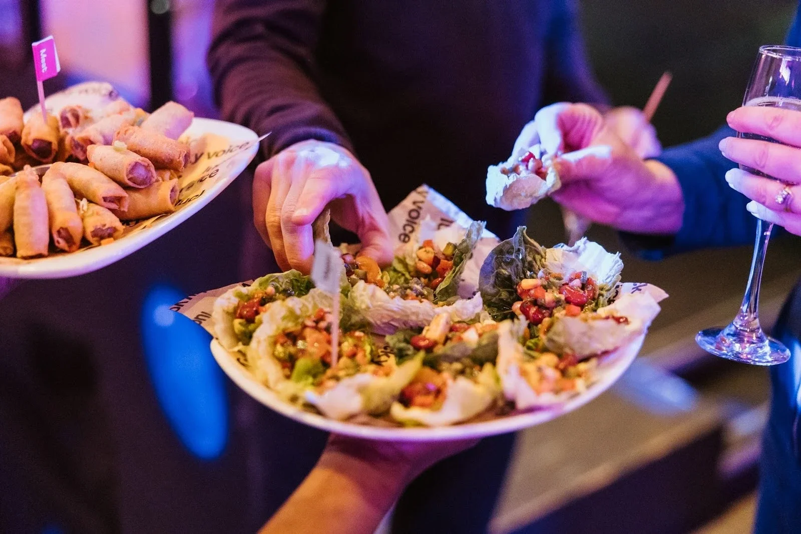 Karaoke & Food Pairings: Bar Menu Ideas for Maximum Profits