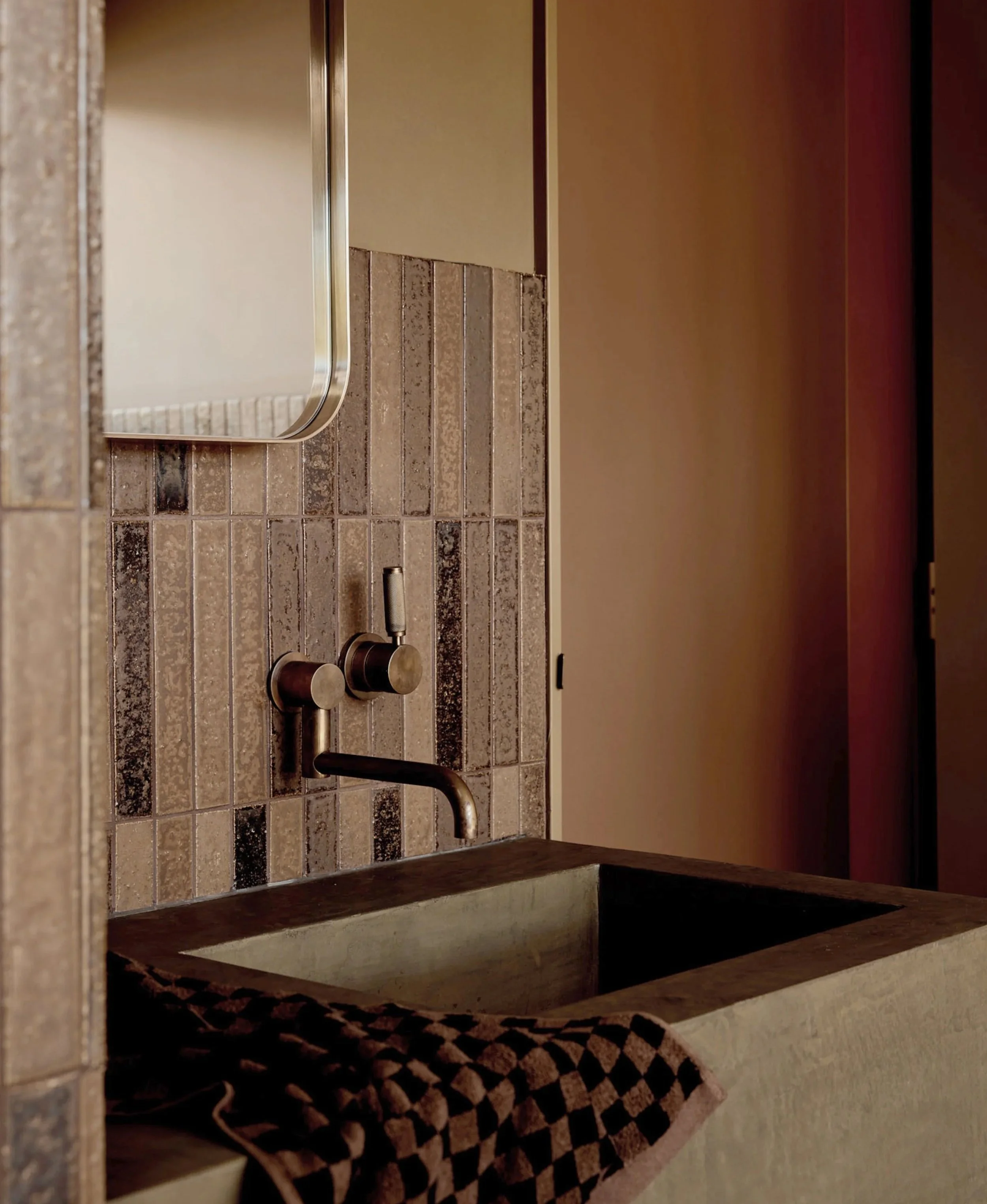 japanese-tile-nori-earth-installation-06.jpg