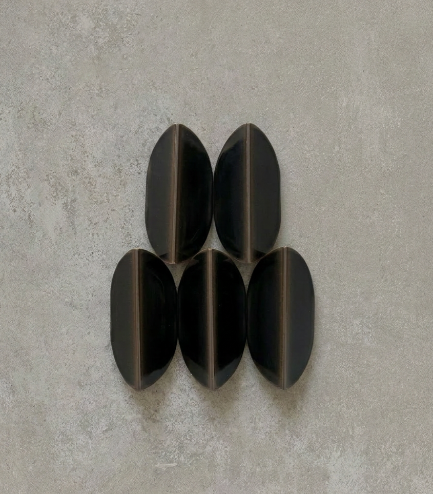 japanese_tiles_makani_leaf_smoke_metal.png