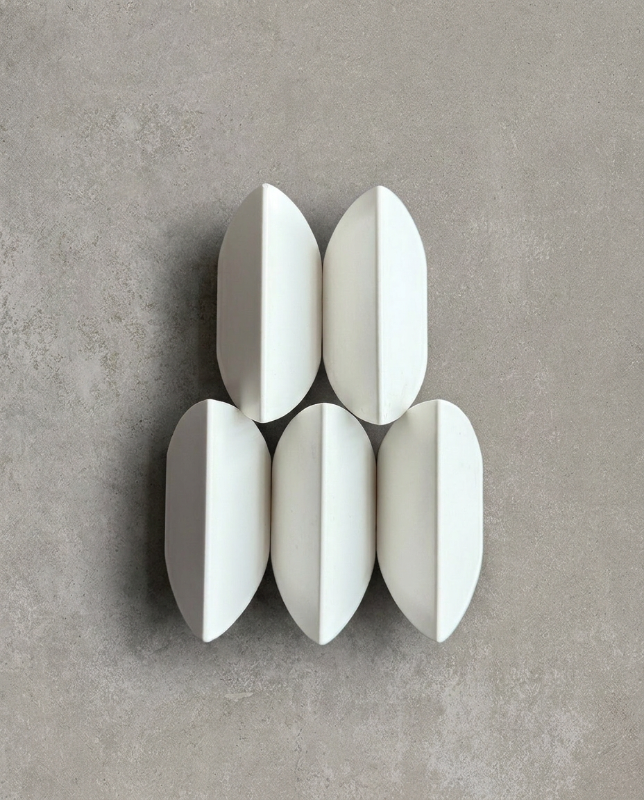 japanese-tile-makani-leaf-chalk.png