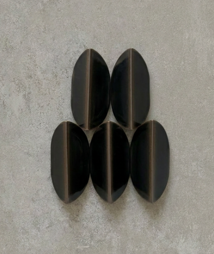 japanese_tiles_makani_leaf_smoke_metal.png