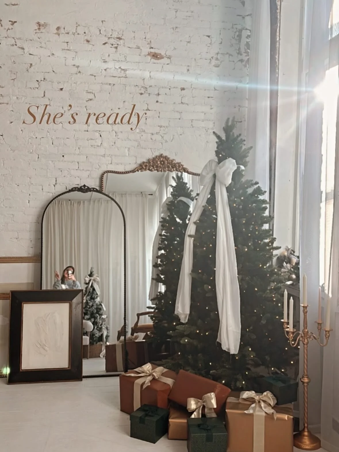 Christmas set up is ready! Here are the two main sets&mdash; we also have various other props and chairs to use in studio to make it your own! Remember to please put items back in an orderly manner so they are set for other rentals! Also remember to 