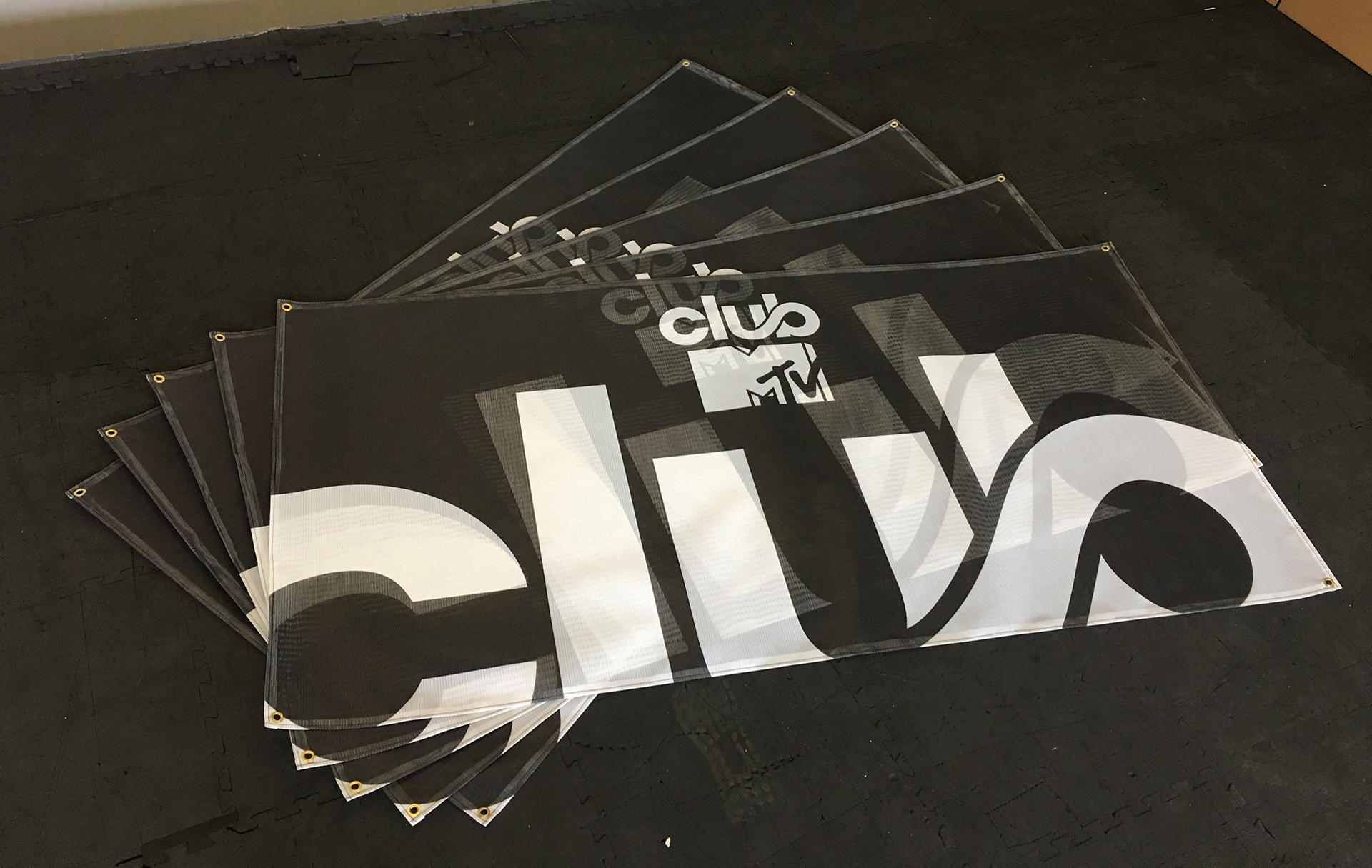 2M Stretch Banners