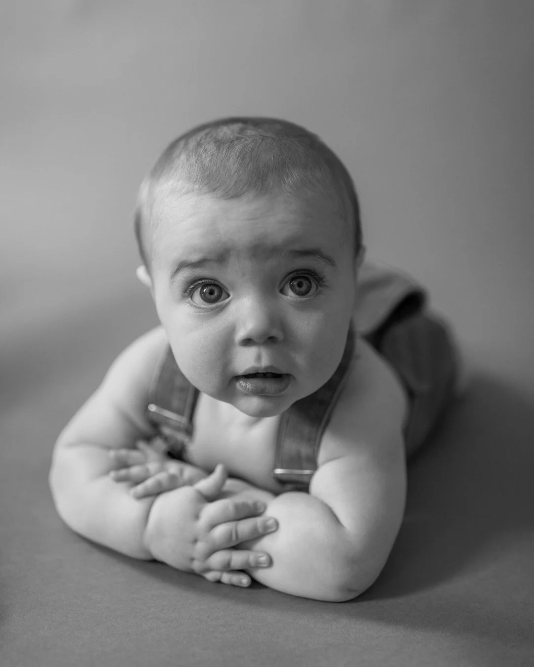 My sweet boy at 9 months old🩵
I am now offering a NEW package add-on to any of my themed milestone sessions in my studio! 
✨Traditional Heirloom Portrait Add-On✨
This is the perfect way to still book your themed session, ex. first birthday cake s