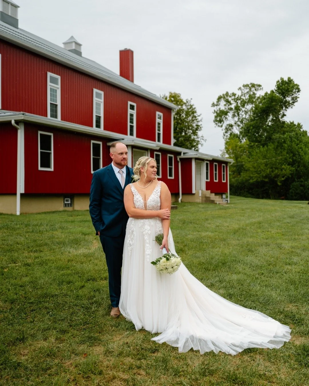 Jumping to fall wedding season with this beautiful couple! They had the most beautiful wedding day in Ligonier❤️
Vendors✨
Venue: The Barn at Ligonier Valley
Lead Photographer: @mializzyphotography 
Second Photographer: @hannahnoel.photo 
DJ: TK the