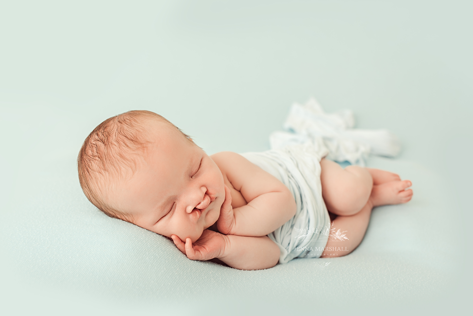 DSC_4544-newborn-photographer-stevenage-hertfordshire-jenna-marshall-photography.png