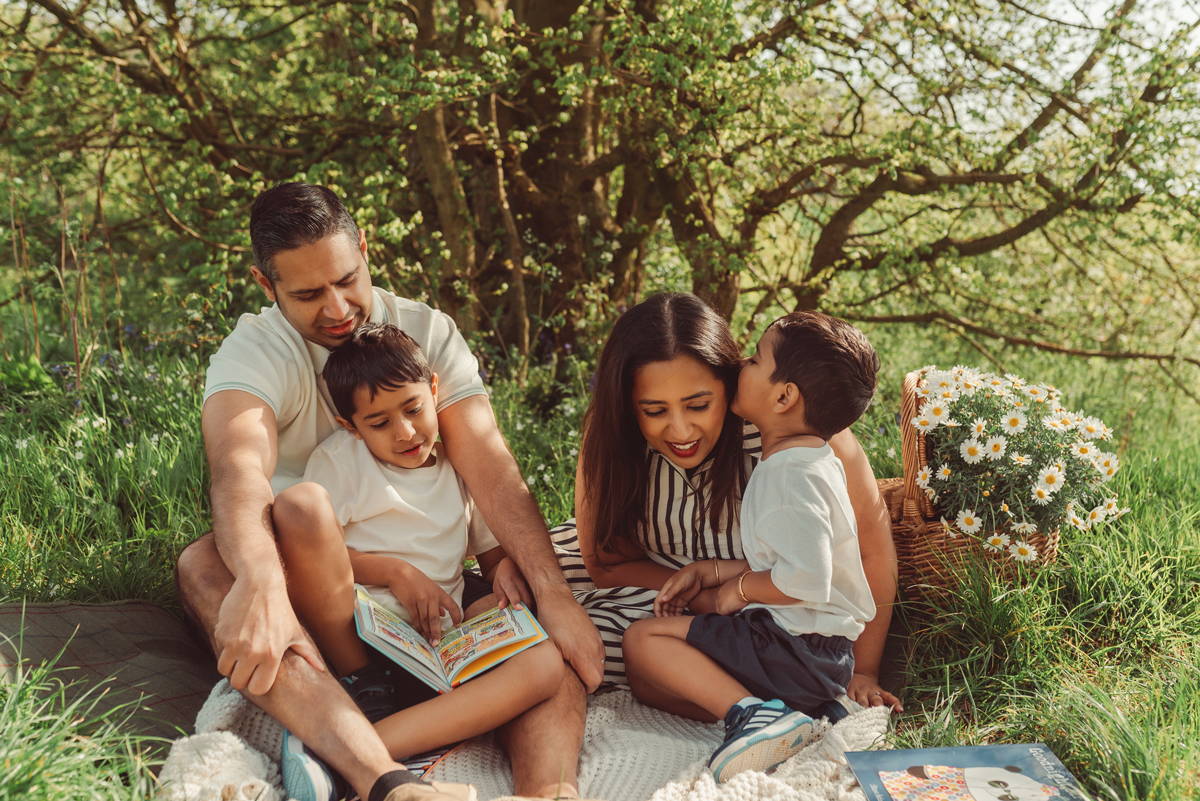 Jenna-Marshall-Photography-outdoor-family-photoshoot-8377.png