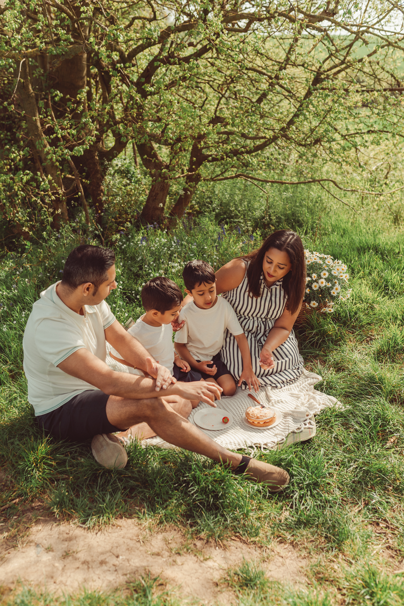 Jenna-Marshall-Photography-outdoor-family-photoshoot-8687.png