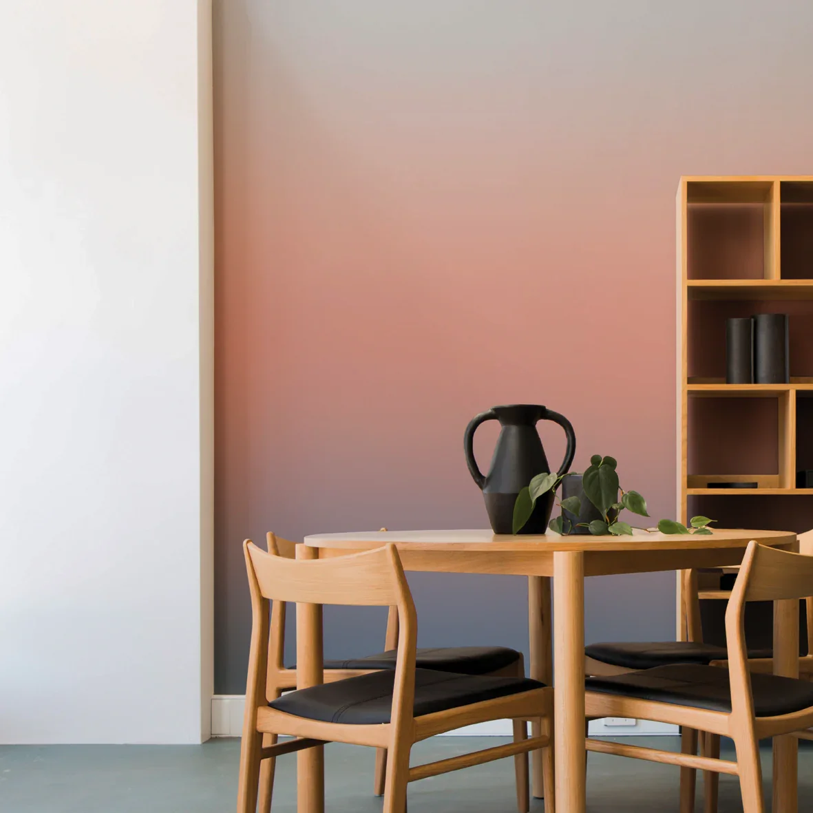 yvonne-03-1-inspiration-papier-peint-deco-murale-tendance-intisse-personnalisable-enfant-rose-bleu-degrade-tieanddye-ciel-salle-a-manger.webp