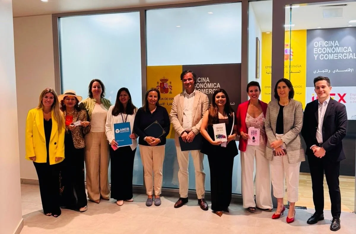 Reunión del Club de Ejecutivas en Emiratos con la Oficina Económica y Comercial de la Embajada de España