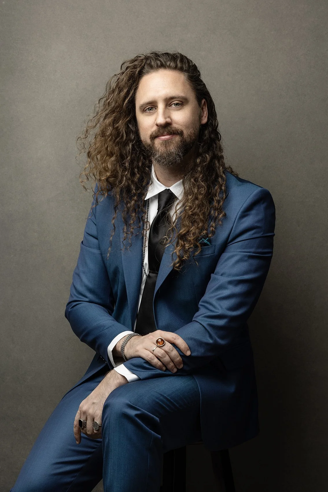 Bellevue branding photographer, headshots Bellevue WA, headshot portrait studio Bellevue