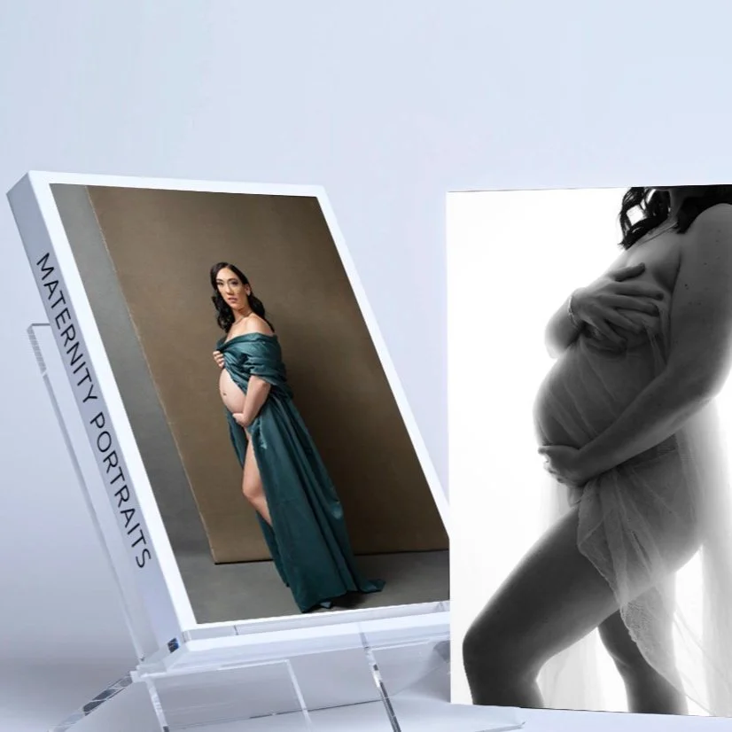 Maternity Portrait and family album in Bellevue