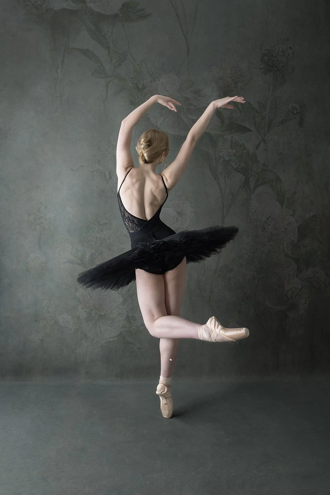 Seattle dance photographer, ballet photography Kirkland WA, fine art dance portraits near me Bellevue