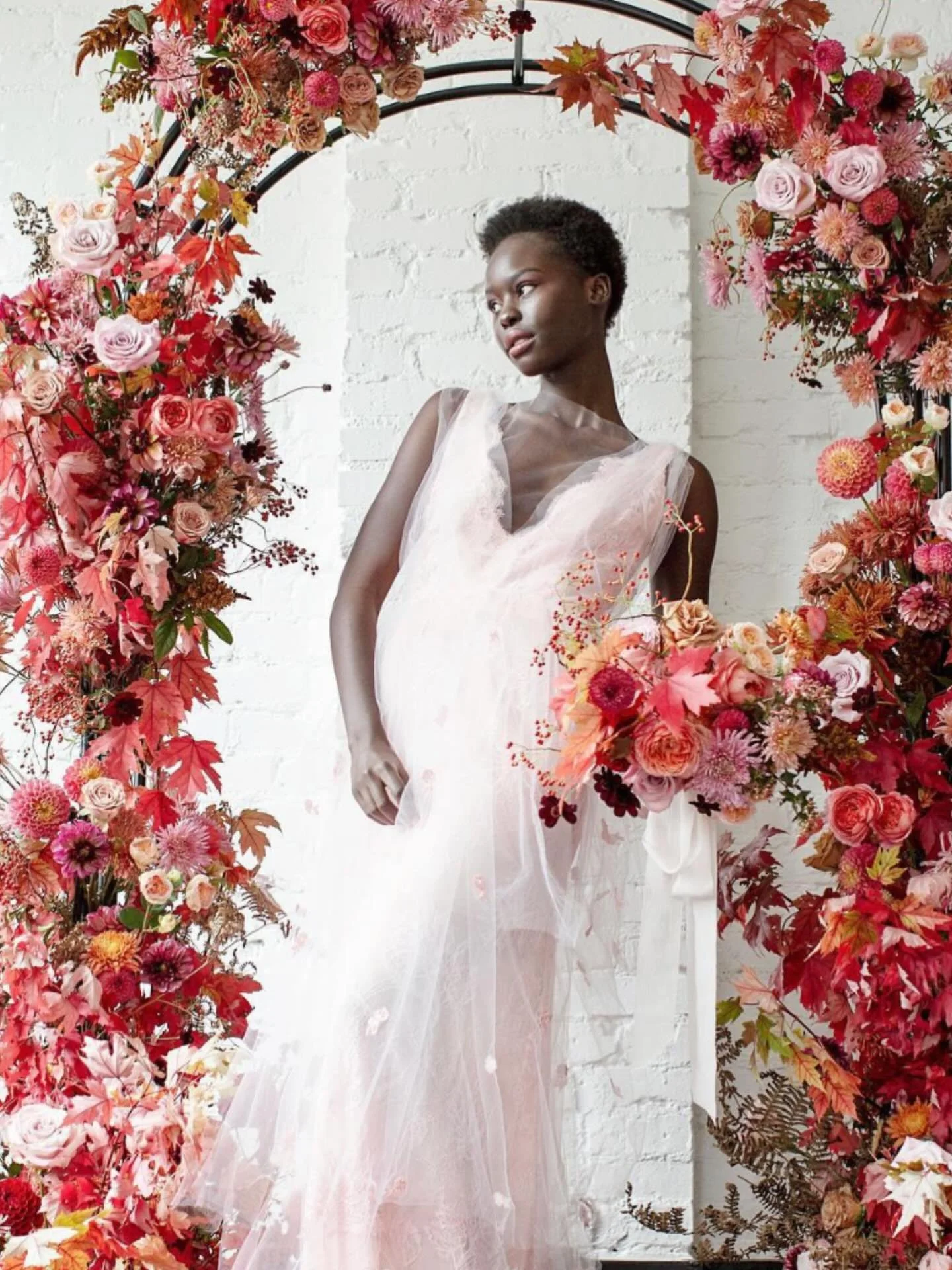 Needed to see some SPRING and bright florals with this collab with Melissa from @antherafloral 

Beautiful Amour pulled it all together

Wrapped in softness.
Framed in power.

A reminder that femininity is never fragile&mdash;
it&rsquo;s layered, exp