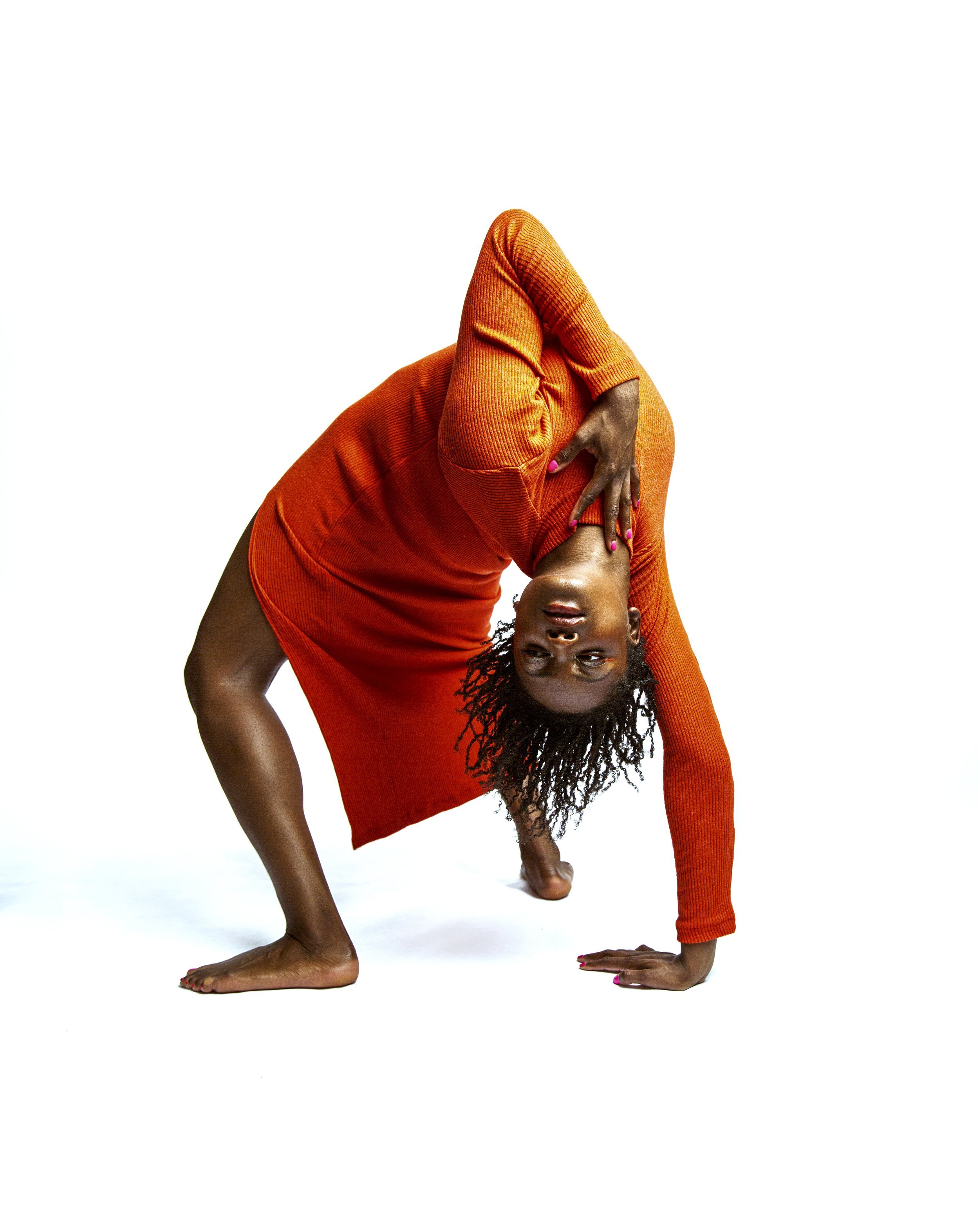 Woman contorting body during Motion Dance Portrait Session with Beauclair Photography
