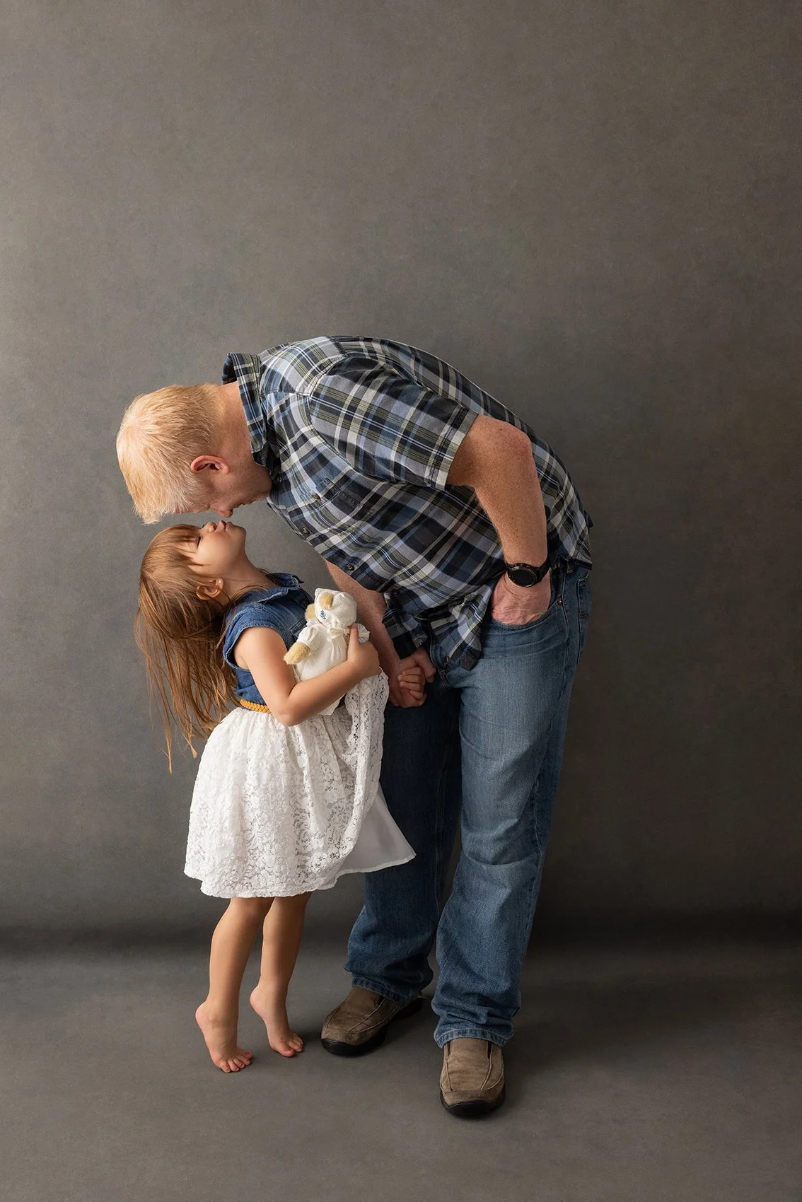 father daughter portraits for mother's day photography