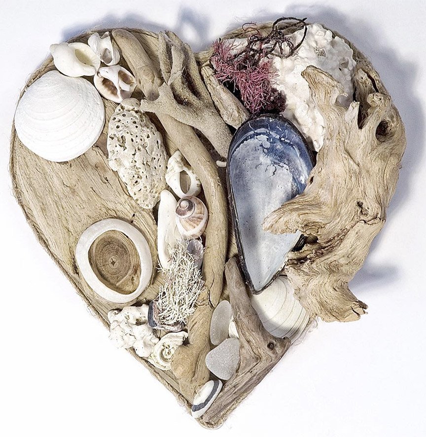 craft heart with shells.jpg