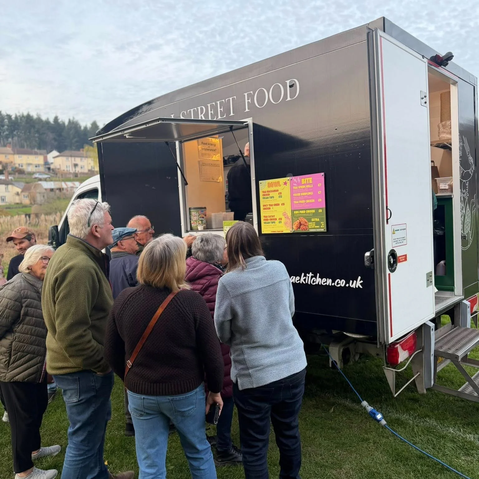 Check out our pop up near you ! 
Click ! 👉🏻 https://www.khunmaekitchen.co.uk/events

This Week Summary 
Friday 8th May from 5.30 pm Hot Tubs Rock , The SELF Centre , Lydney
Saturday 9th May from 5.30 pm The Carpenter Arms , Westrip , Stroud.