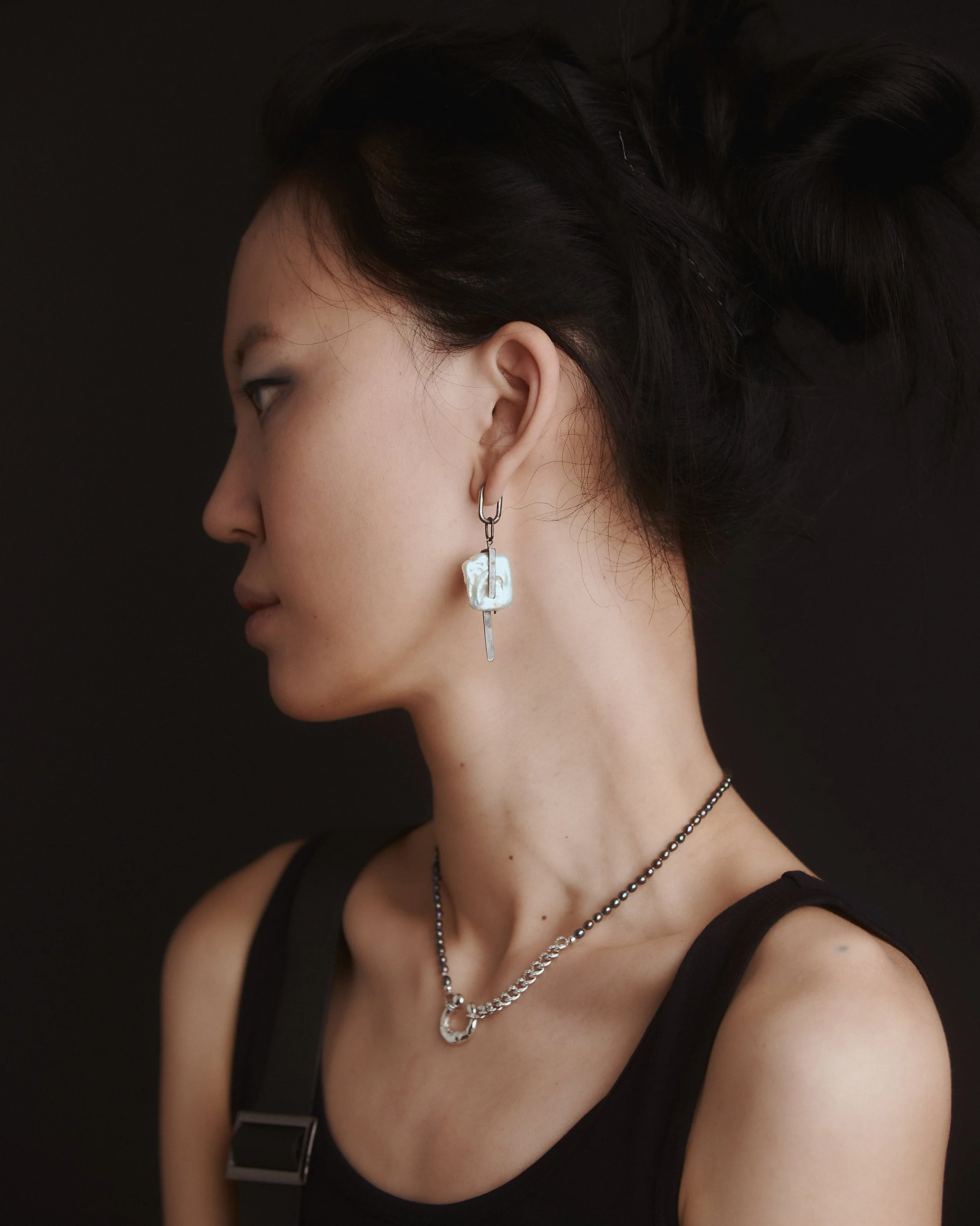 Square pearl drop earrings