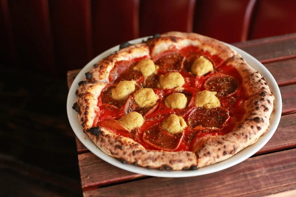 Vegans-pepperoni-pizza-3R9A7355-web-1030x686.jpg