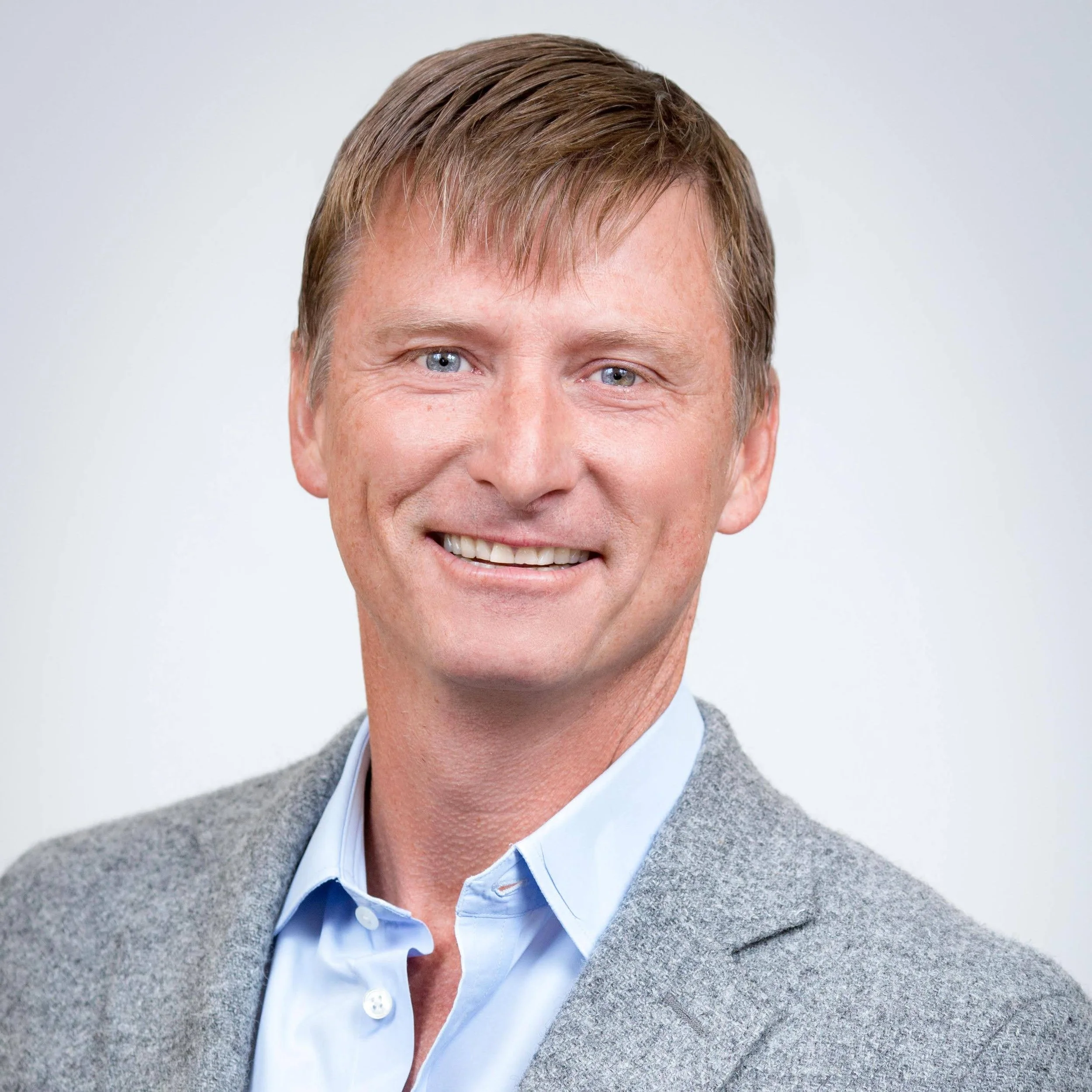 Jonathan Bush Headshot.jpg