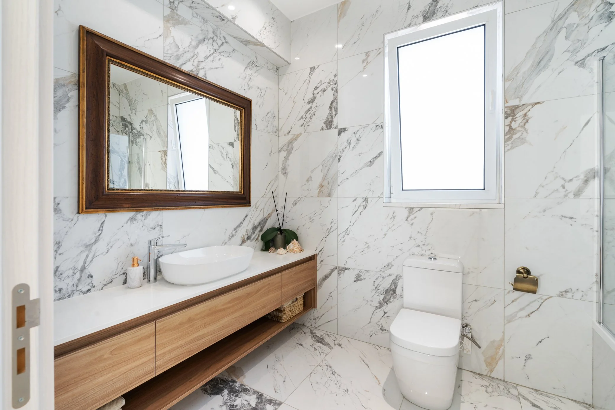 A7308060 - Full size.jpg