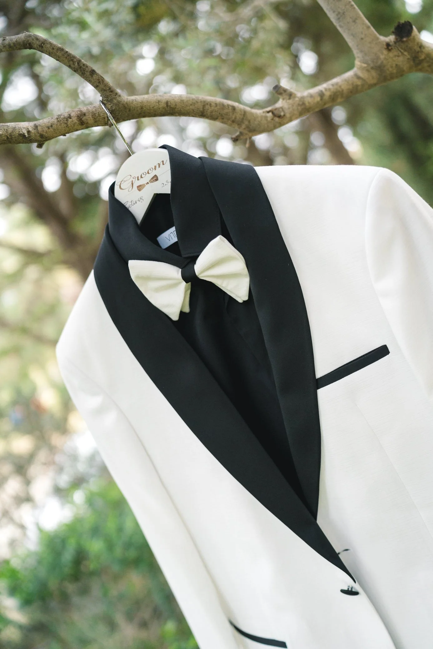 groom.prep.det (27).jpg