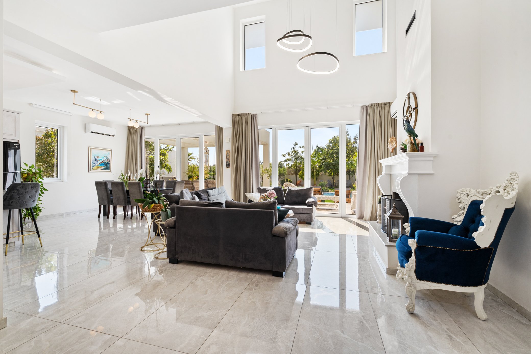 A7307740 - Full size.jpg