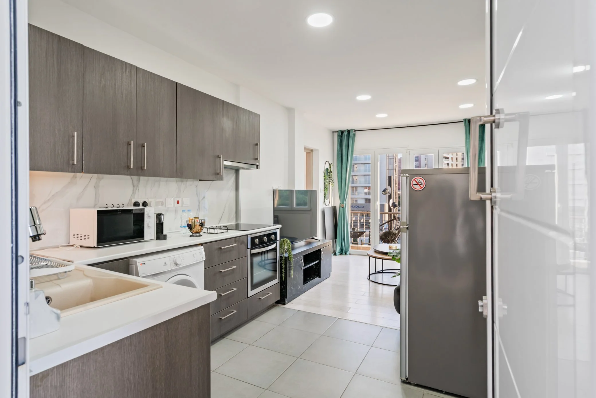 A7305498 - Full size.jpg