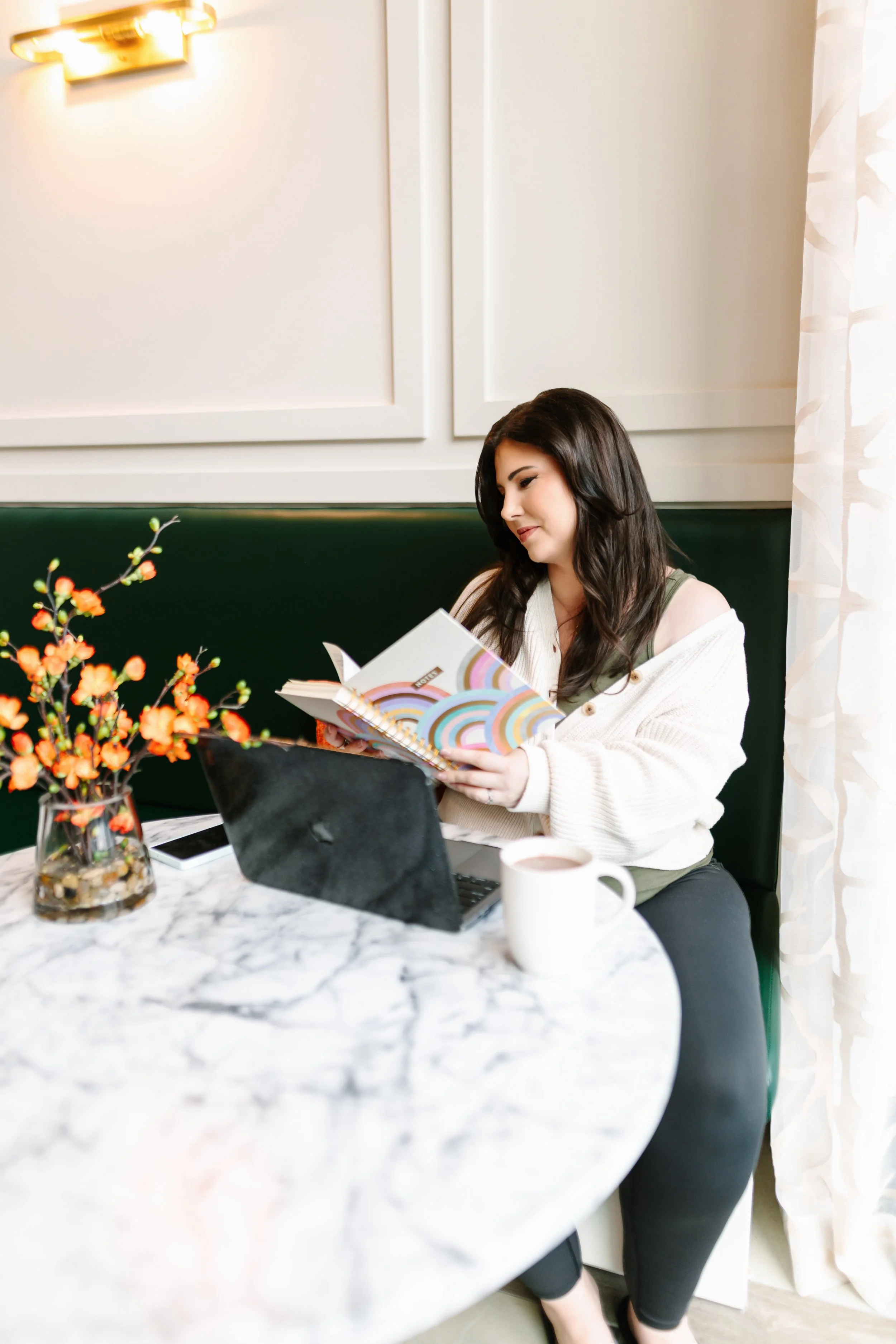 Amber-Brand-Preview-(33 of 37).jpg