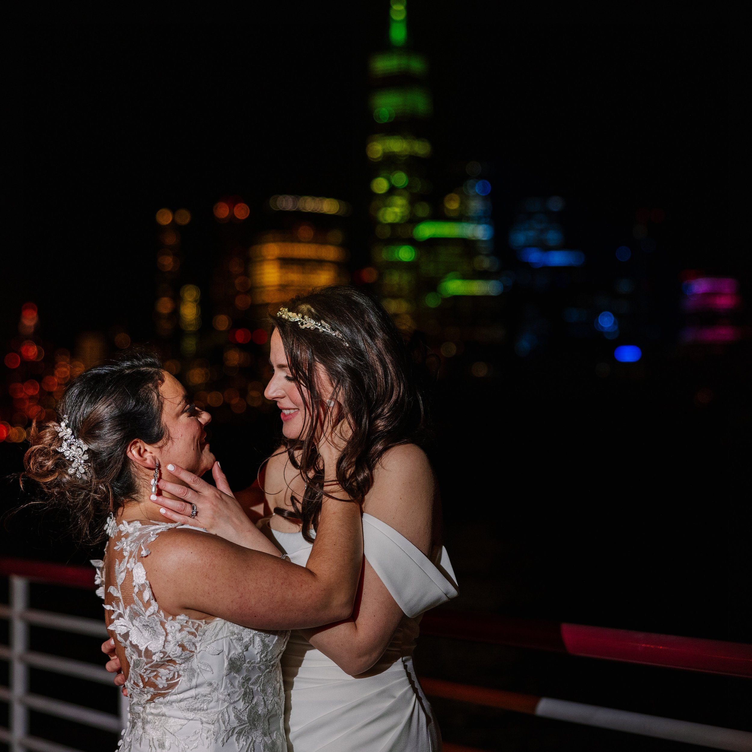I finally got to shoot at the iconic @battellojc overlooking NYC this weekend and it was every bit as beautiful as I expected. These two cuties had so many friends and family that love them and it was so much fun to kick off the 2024 wedding season w