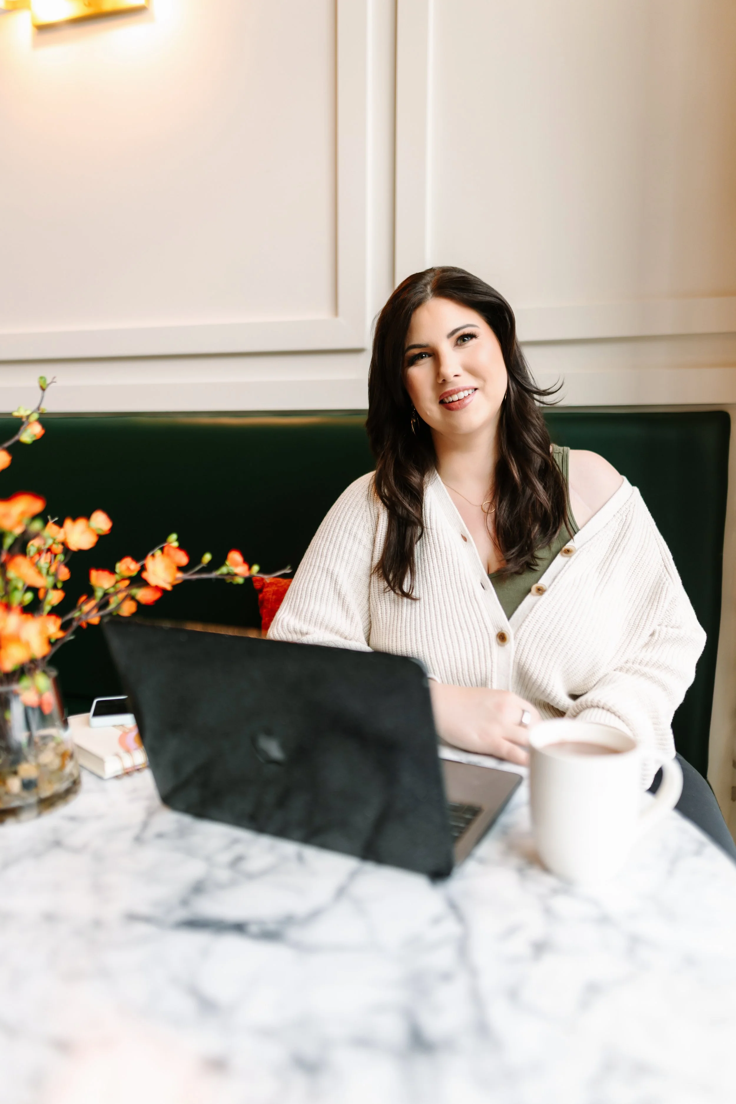 Amber-Brand-Preview-(34 of 37).jpg