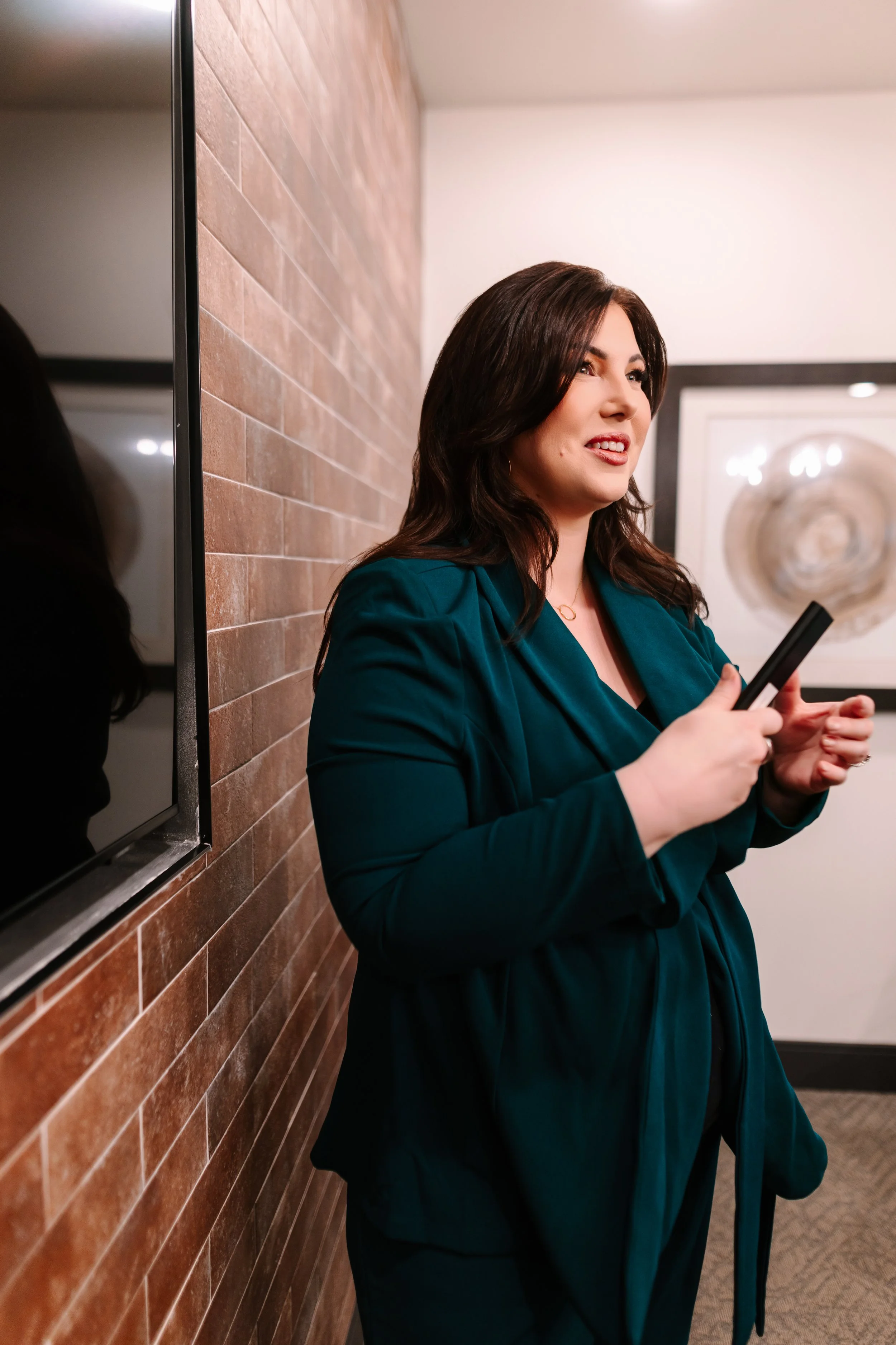 Amber-Brand-Preview-(16 of 37).jpg