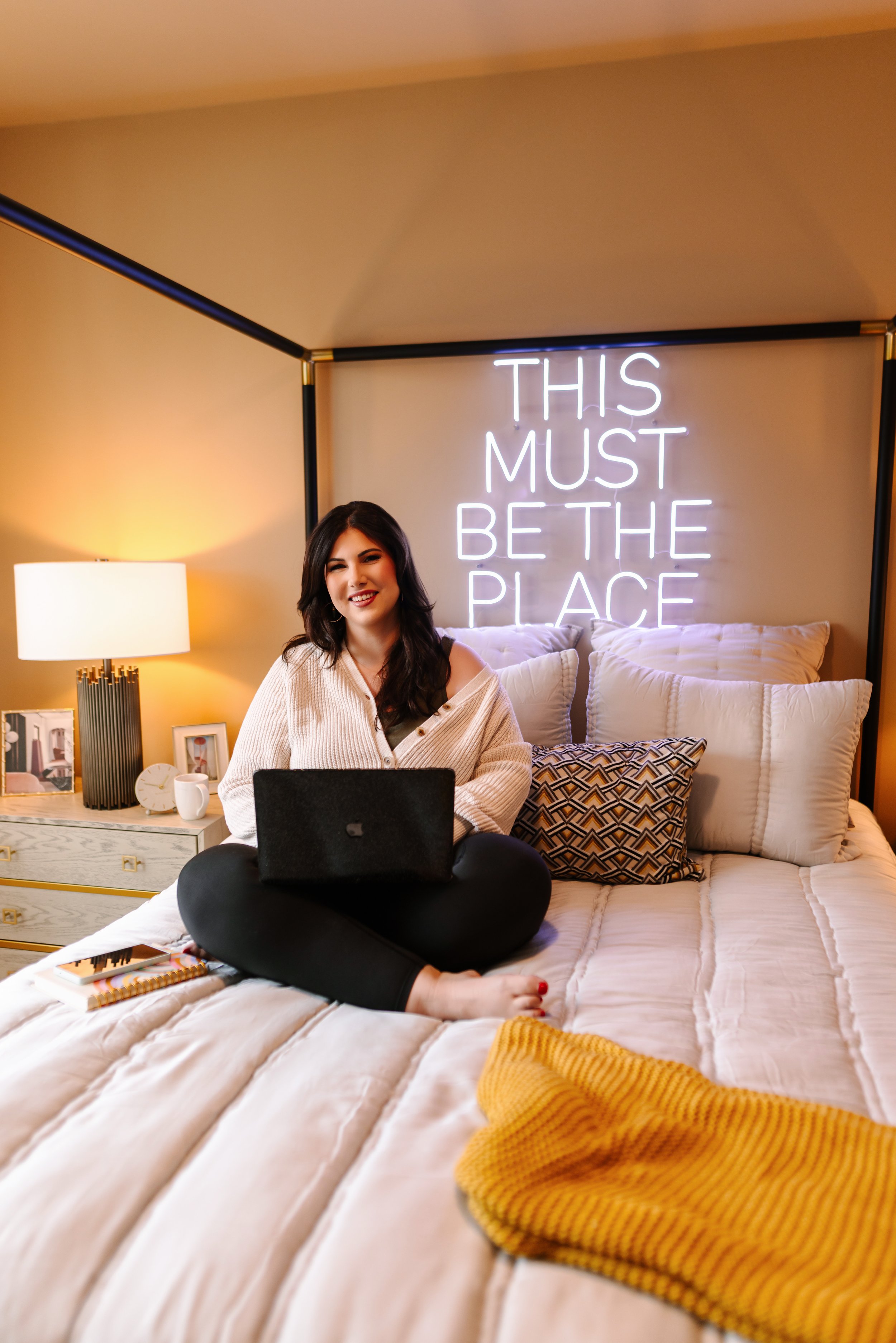 Amber-Brand-Preview-(25 of 37).jpg