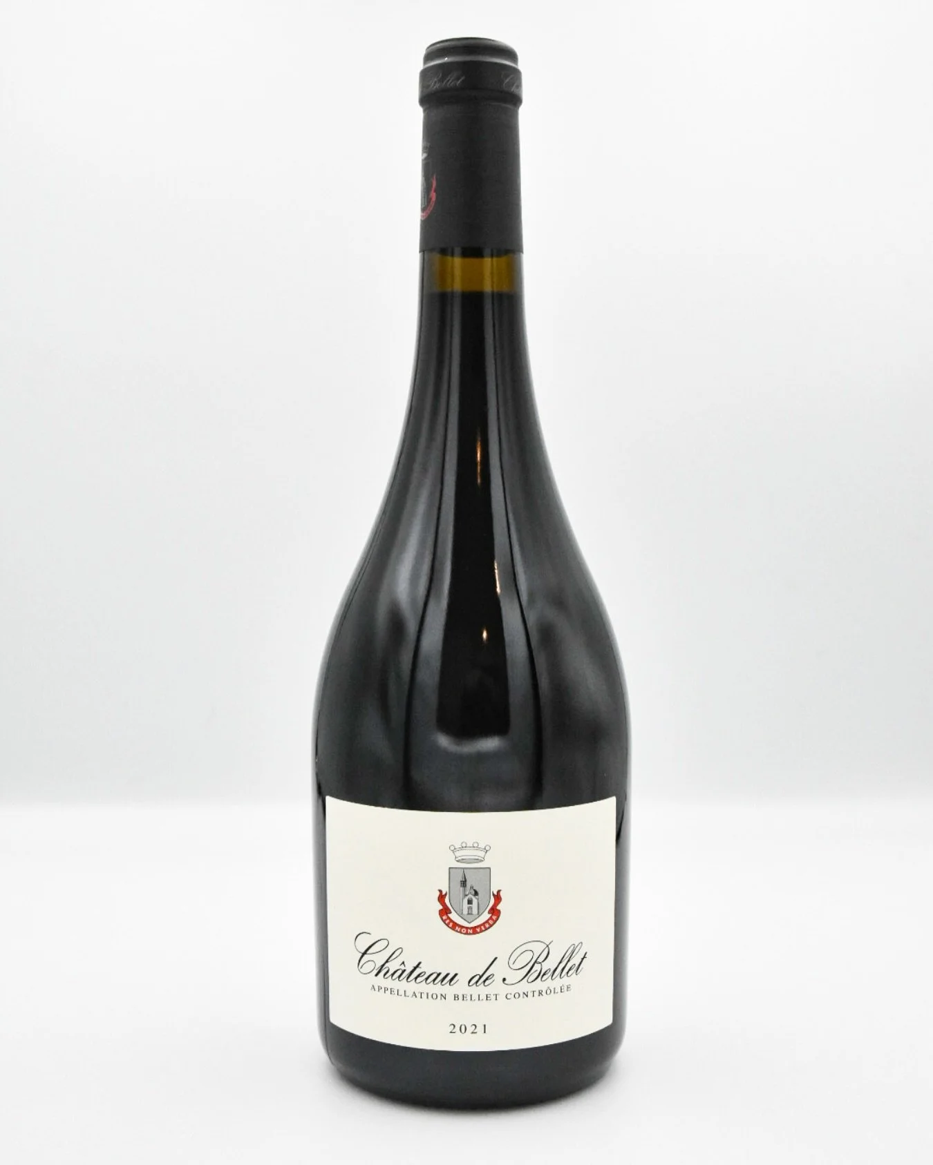 Nich&eacute; sur les hauteurs de Nice, le Ch&acirc;teau de Bellet est un v&eacute;ritable tr&eacute;sor du patrimoine viticole fran&ccedil;ais. Ce domaine d&rsquo;exception, berc&eacute; par le climat m&eacute;diterran&eacute;en et les brises maritim