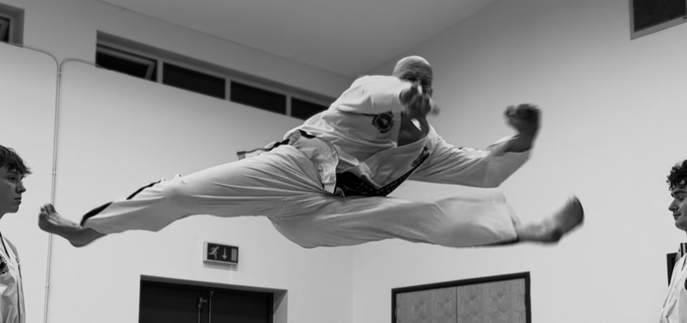 taekwondo flying kick