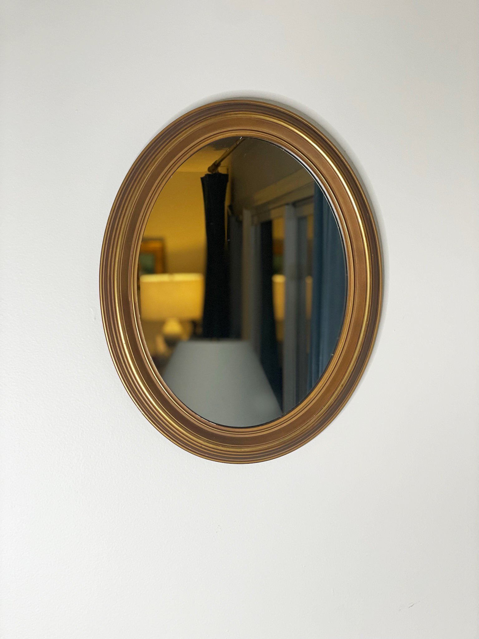 OVAL MIRROR 1.jpg