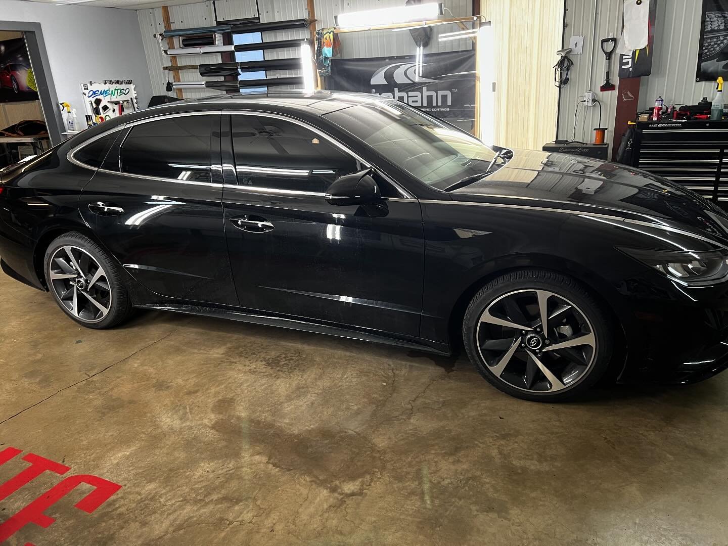 #hyundai #sonata #chromedelete #tintedtaillights #vinylwrapped #glossblack #darksmoke #enidok #oklahoma #bedistinct