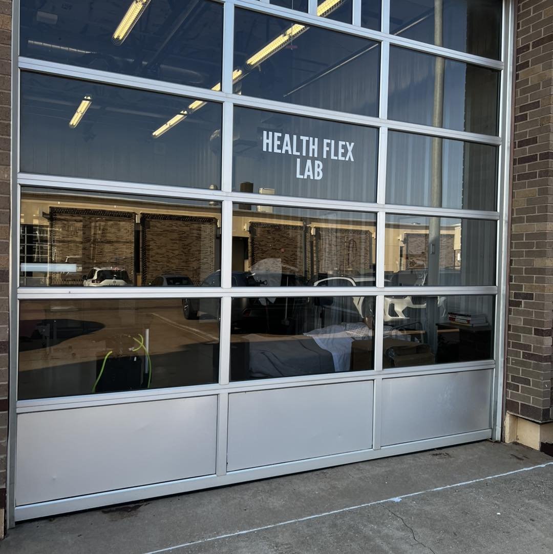 Huper Optik USA Deco Frost added the needed privacy to the windows in the Health Flex Lab at Autry 
Technology Center 

#decorative #film #decorativefilm #frostedfilm #privacy #windowtreatments #windowtint #enidok #bedistinct