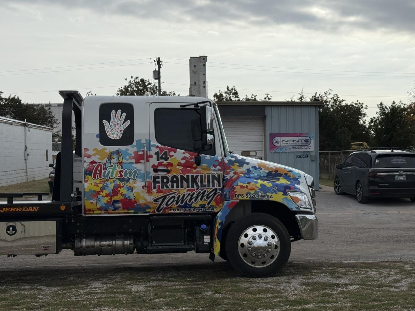 Always a pleasure to help Franklin Towing be more comfortable while out helping people.  Added some Autobahn Black to this rollback. 

&mdash;&mdash;&mdash;&mdash;&mdash;&mdash;&mdash;&mdash;&mdash;&mdash;&mdash;&mdash;&mdash;&mdash;&mdash;&mdash;&md