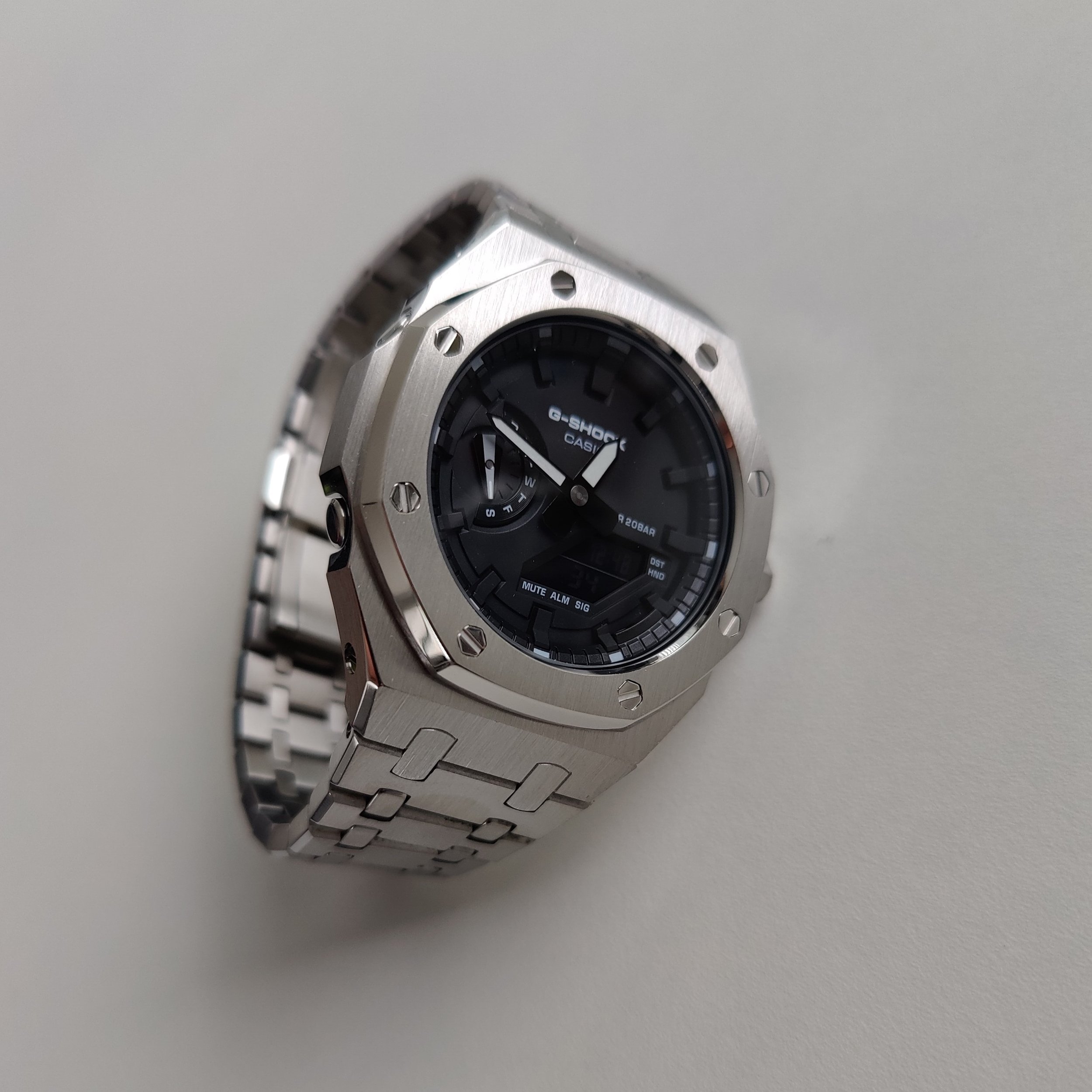 Casioak Silver/Black Main Showcase