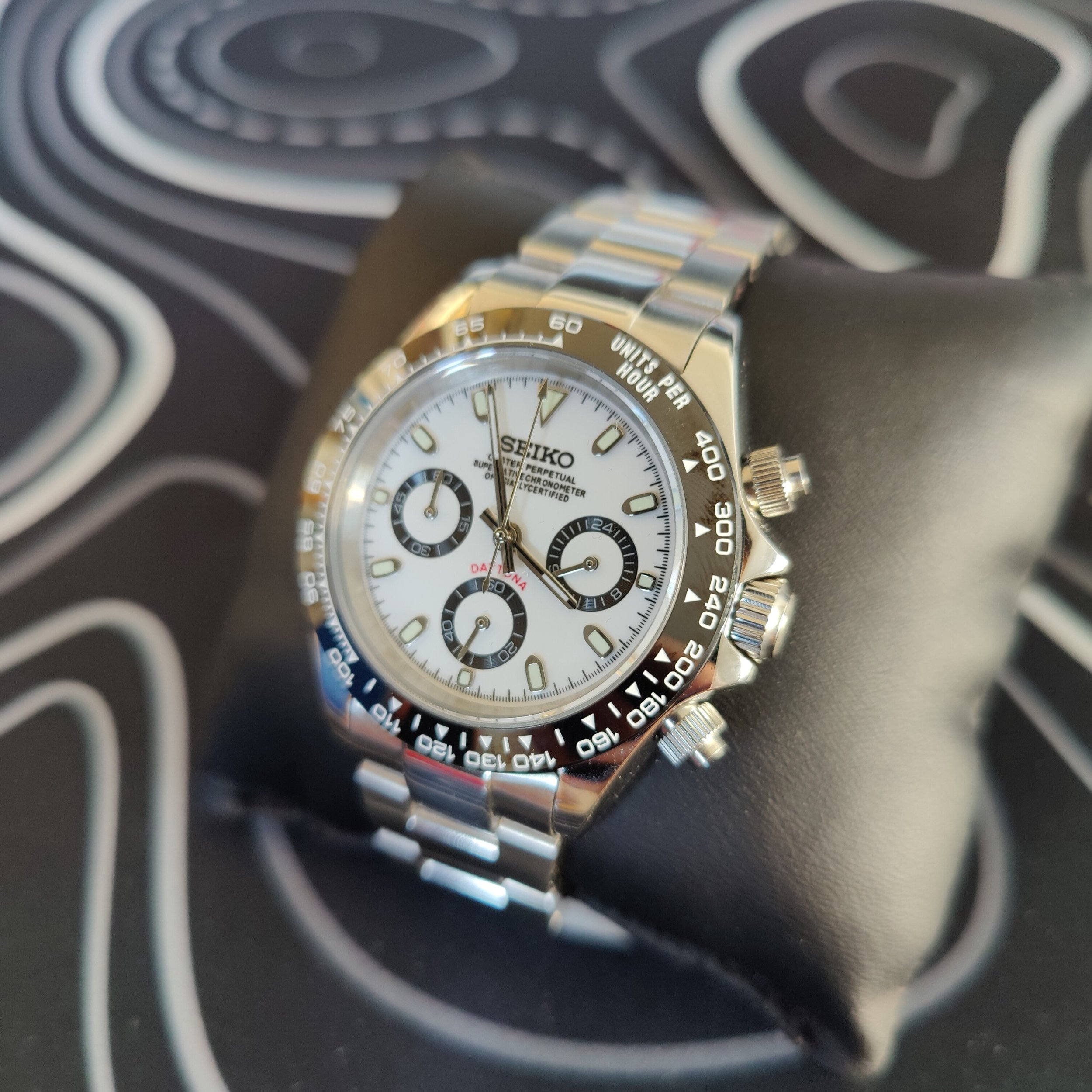 Seiko Mod Daytona Panda Second Angle