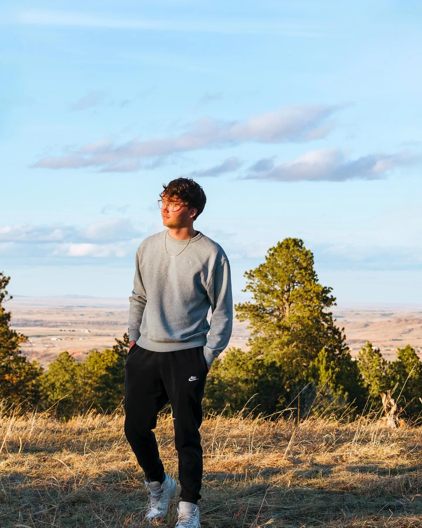 Grateful for everything I&rsquo;ve been through and the opportunities I&rsquo;ve had to grow. But seriously, who let me become an adult 😂 Anyway, dropping a couple photos so y&rsquo;all remember I&rsquo;m still out here doing my thing.